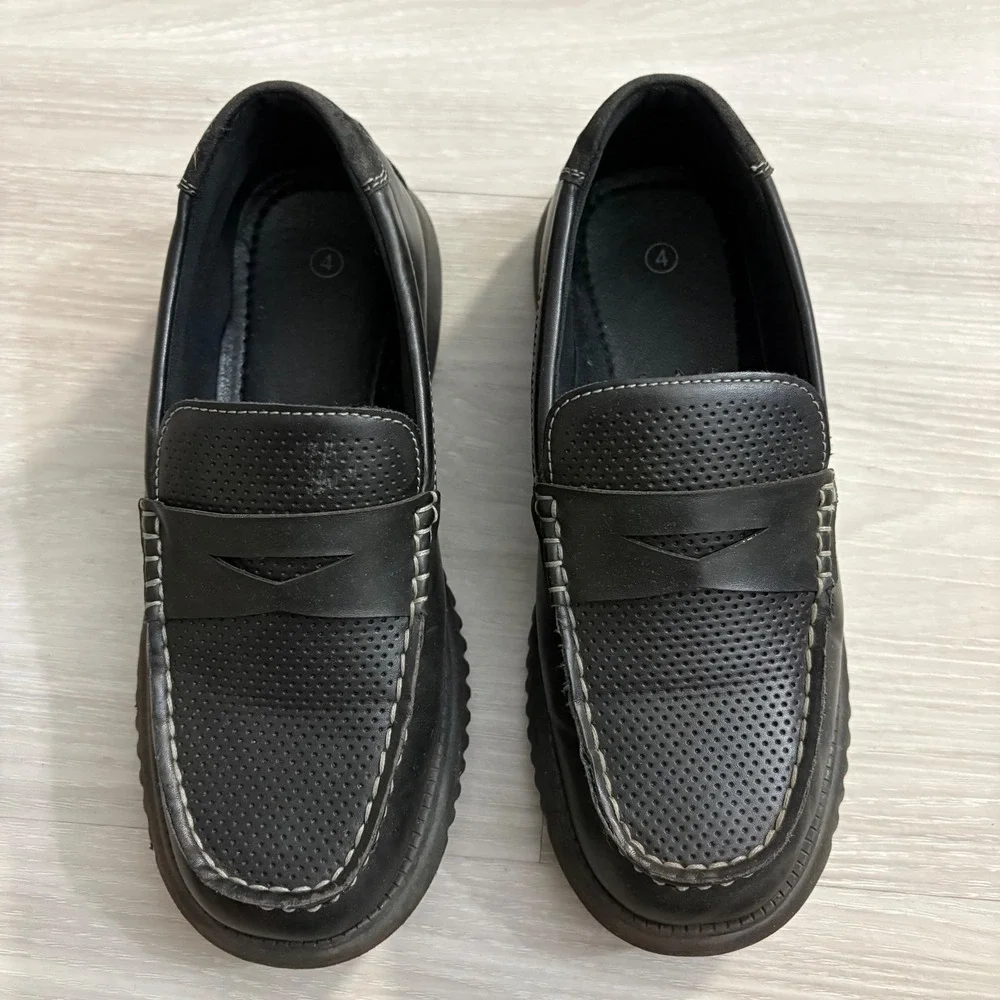 Sebago Shoes Kids Black Penny Loafers Perforated Slip On Dress Lug Sole Size 4